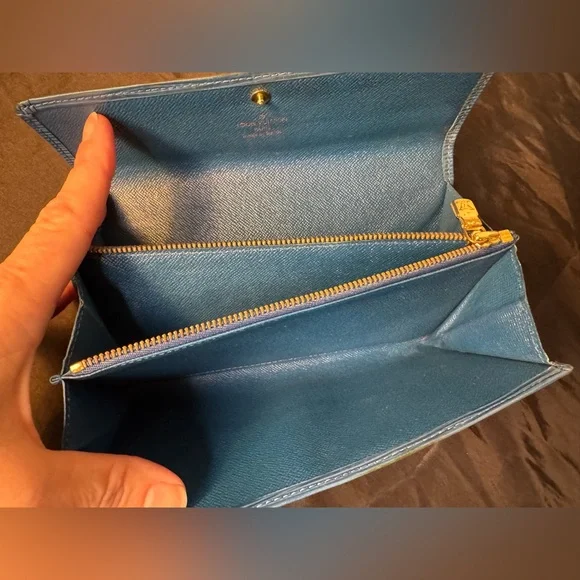 LV EPI Blue Leather Bifold Wallet - Picture 13 of 16